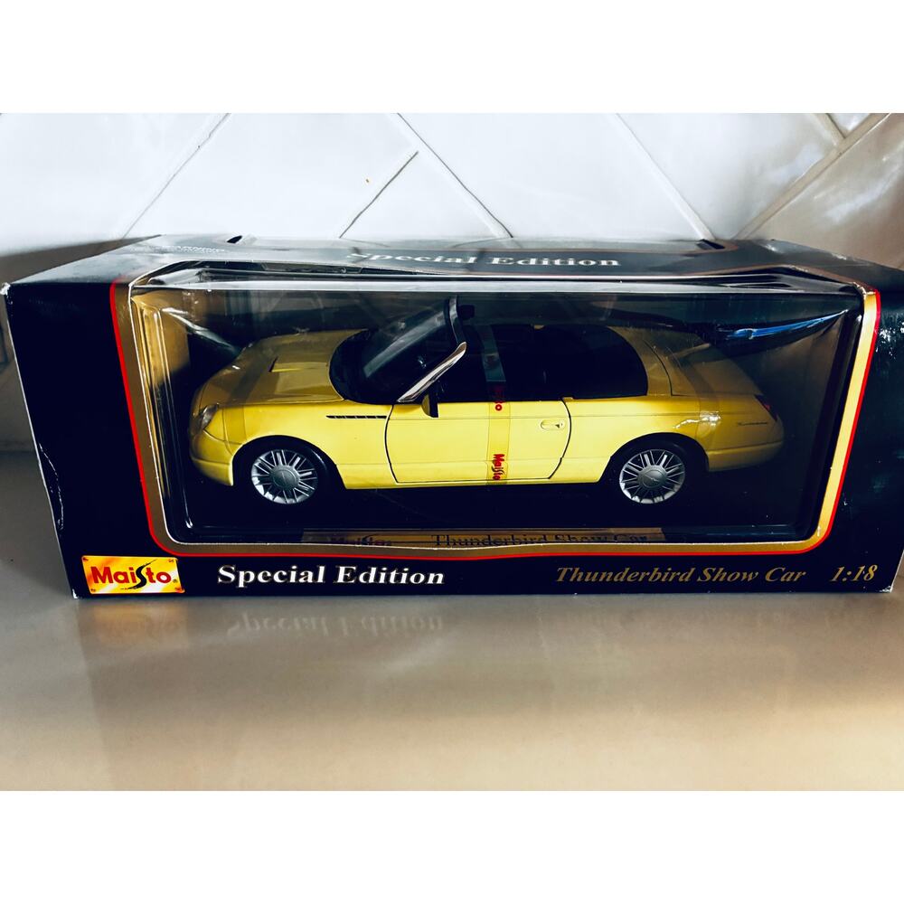 Maisto Special Edition Yellow Thunderbird Model Show Car Sealed 1:18 Diecast DAD